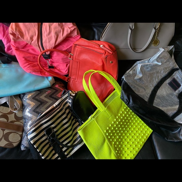 Lot of 7 purses - Picture 1 of 16